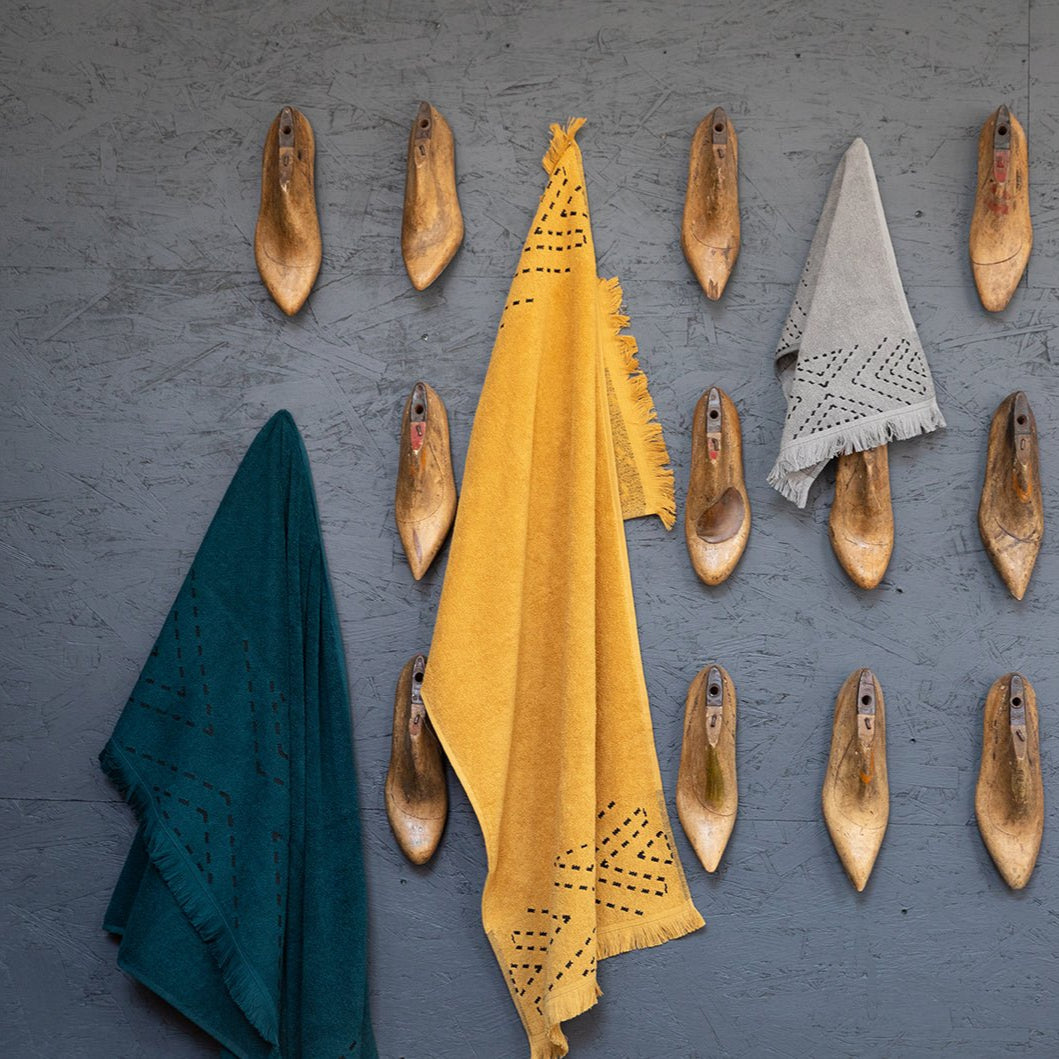 Serviette de toilette grise 50 X 100 NEUVE - Yuna