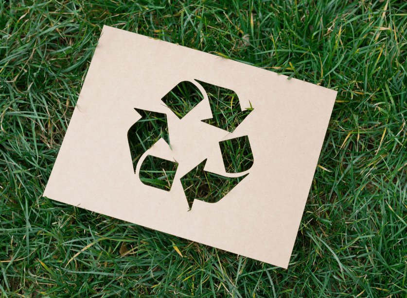 Recyclage des textiles obligatoire à partir de 2025 pour les entreprises - Yuna